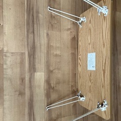 折りたたみテーブルの画像