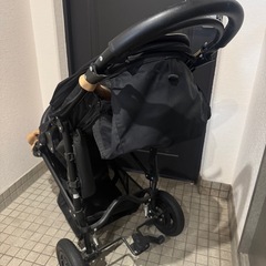 エアバギー3輪タイプベビーカーの画像