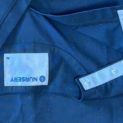 ナースリー  スクラブ上衣    Mの画像