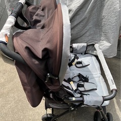 グレコ　　双子用ベビーカーの画像