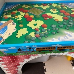 トーマスプレイテーブルの画像