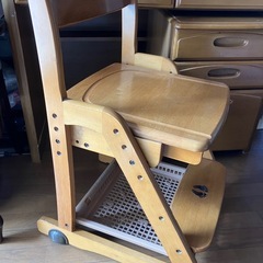 勉強机　学習机　いすの画像
