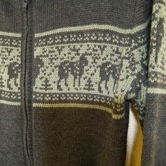 グレーポケット付きジップアップカーディガンの画像