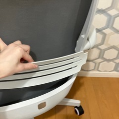 キャスター付き椅子　3/25までの画像