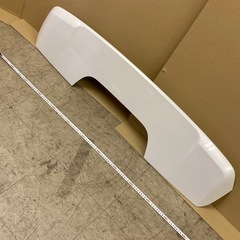 新車外し TOYOTA トヨタ ランクル 300 リアスポイラーの画像