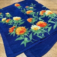 【お渡し先決定】　　大判ハンカチ差し上げますの画像