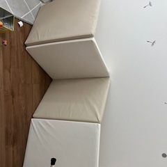 プレイマット　折りたたみ　２枚　ベージュ　ホワイトの画像
