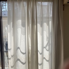 カーテンの画像