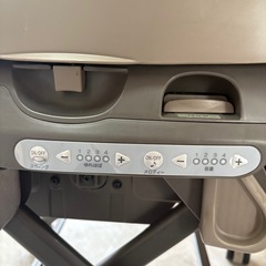 Combiネムリラオートスウィング　電動ハイローチェアの画像