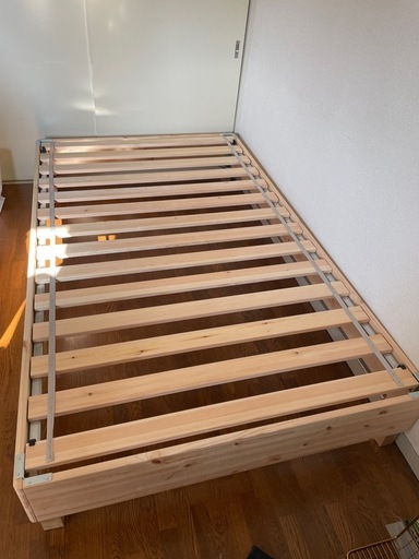 【IKEA】すのこベッド LYNGOR　別売りの足も付いてます！