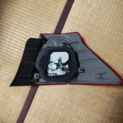 18クラウンアスリート　助手席側　テールライトの画像