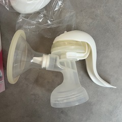 ピジョン 手動搾乳機の画像
