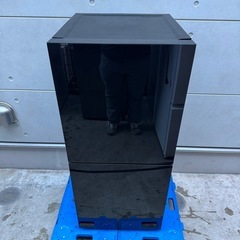 177⭐️2024年製美品★ツインバード　冷蔵庫　ミラー　ブラック　鏡　一人暮らしの画像