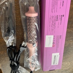 ロールブラシ、アイロン、ヘアアイロン、ピンクの画像