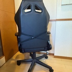 ゲーミングチェアの画像