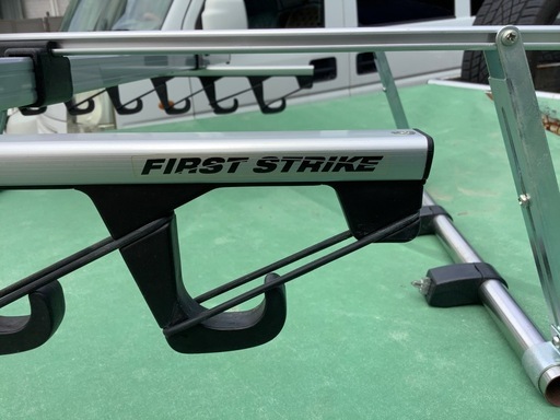 車内用釣竿〔ロッド〕ホルダー　カーメイトFIRST    STRIKE