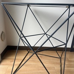 ガラステーブルの画像