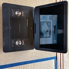 美品！14型ポータブルDVDプレイヤーの画像
