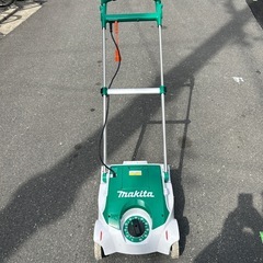 マキタ 電動芝刈機 リール式3枚刃・電源コード式 MLM2351の画像