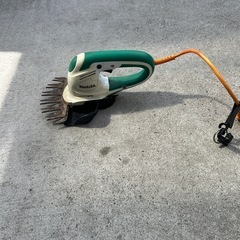 マキタ　160mm芝生バリカン　モデルMUM164の画像