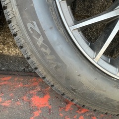 新型プリウス　スタッドレスタイヤ　ブリヂストンの画像