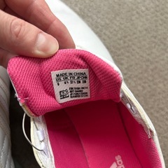 ゴルフシューズ、レディース、adidasの画像