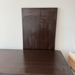 ダークブラウンのローテーブル
の画像