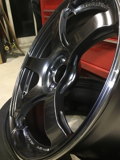 ＡＤＶＡＮＲａｃｉｎｇ ヨコハマホイール アドバンレーシング ＴＣ-４ ８．５Ｊ-１８ ５Ｈ（Ｍ１２） １００ ＋４５