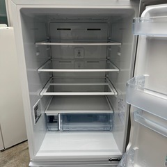 252⭐️2025年製★ほぼ新品★ヤマダ電機　冷蔵庫　3ドア　自動製氷　ガラス扉の画像