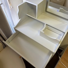 ドレッサー+チェアの画像