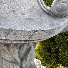 【無料】高さ約2.5mの大型石灯籠＋庭石まとめて譲ります（引取限定・伊丹市）の画像