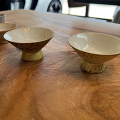 朱器、金メッキ盃などの画像