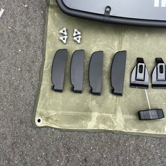 THULE 859XT ルーフラック＋ベースキャリア一式 キャンプの画像