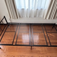 ニトリ　スチール製ベッドの画像