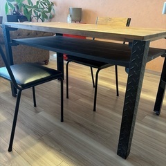 ダイニングテーブル(イス2脚)【ビンテージ風】の画像