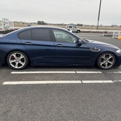 車両交換可 bmw f10 528i M5ルックフルエアロ　ローダウンの画像
