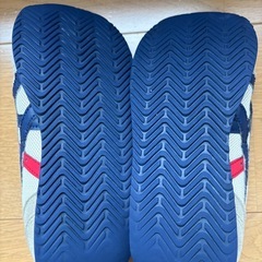 アシックス　キッズスニーカーの画像