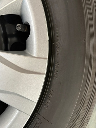 ハイエース新車外し　タイヤ付きホイール   195/80R15