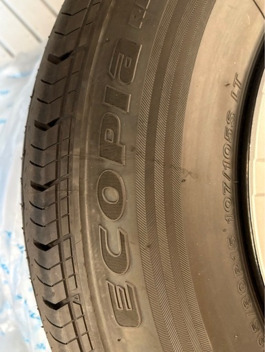 ハイエース新車外し　タイヤ付きホイール   195/80R15