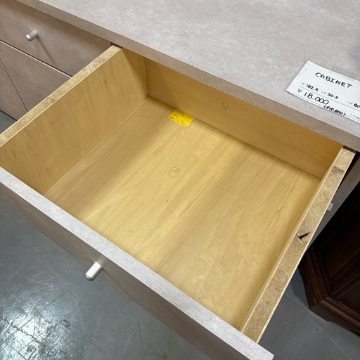 キャビネット　キッチンカウンター　手作り