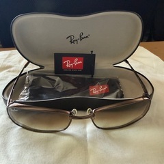レイバンのサングラスの画像