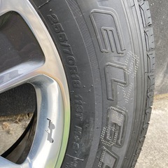 [未走行]ジープJLラングラーサハラ　タイヤホイール1本の画像