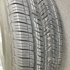 [未走行]ジープJLラングラーサハラ　タイヤホイール1本の画像