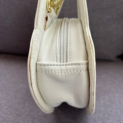 GU×美少女戦士セーラームーン コラボ商品 ショルダーバッグ アルテミスの画像