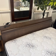 クイーンベッドセットの画像