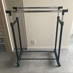ハンガーラック（高さ調整可）の画像