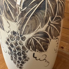 陶器の傘立ての画像