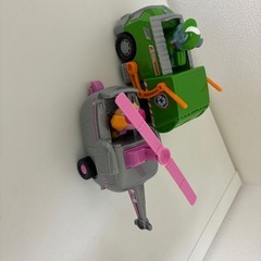 ロッキーとスカイの画像