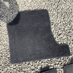 セレナ　マット　純正の画像