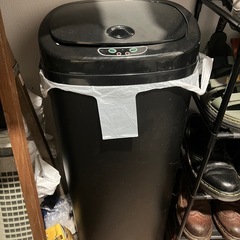 ゴミ箱の画像